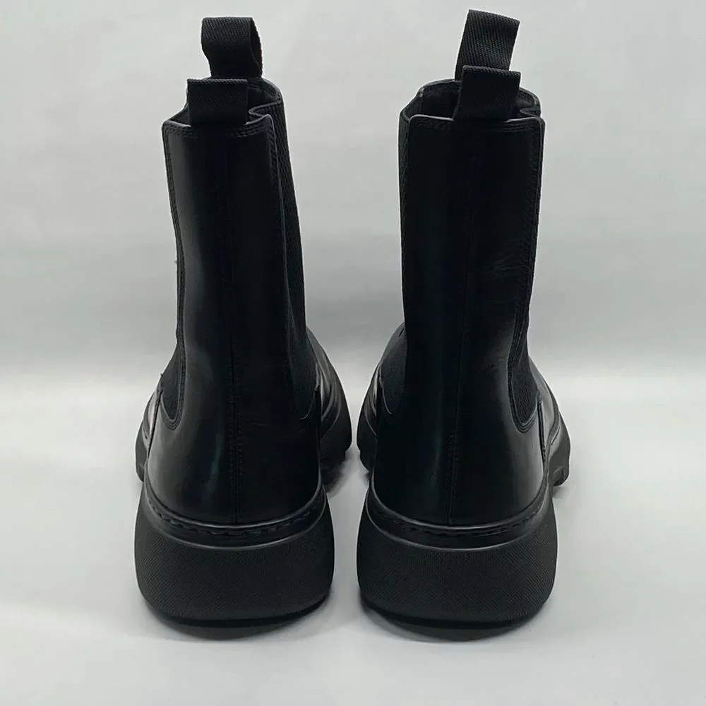 Burberry leather Chelsea boots size 43/us size 10